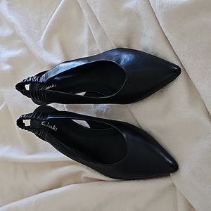 Clark's Black Leather Kitten Heel Slingback Women's Size 6